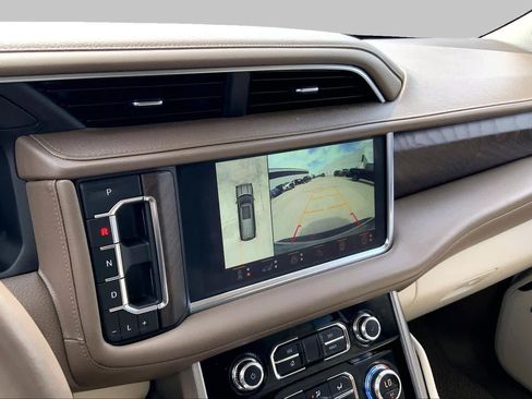 Used 2024 GMC Yukon Denali w/ Advanced Technology Package AWD/4WD image 27