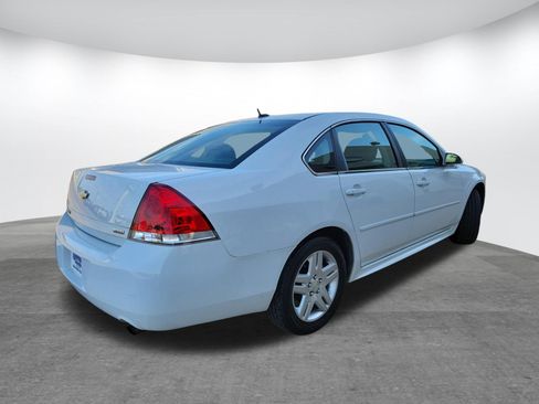 Used 2015 Chevrolet Impala LT w/ LT Sunroof Package FWD image 5