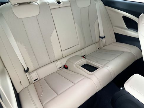 Used 2025 BMW 230i Coupe w/ Premium Package image 24