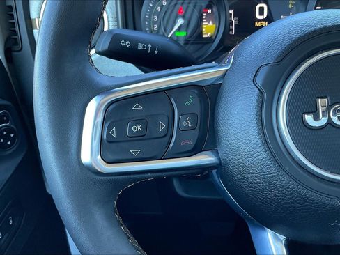 Used 2024 Jeep Wrangler Unlimited Sahara image 18