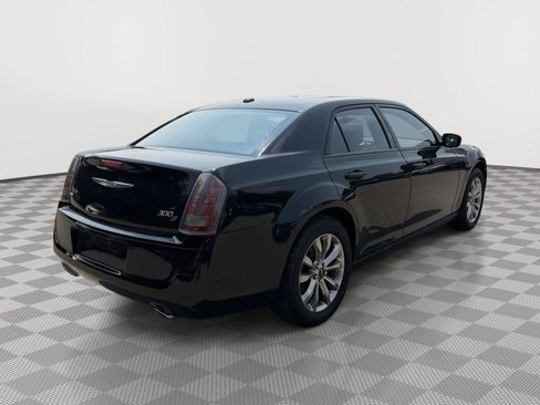Used 2014 Chrysler 300 S AWD/4WD image 7