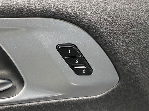 New 2026 Chrysler Pacifica Limited w/ S Appearance Package AWD/4WD image 28