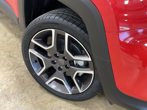 Used 2021 Jeep Renegade Sport image 12