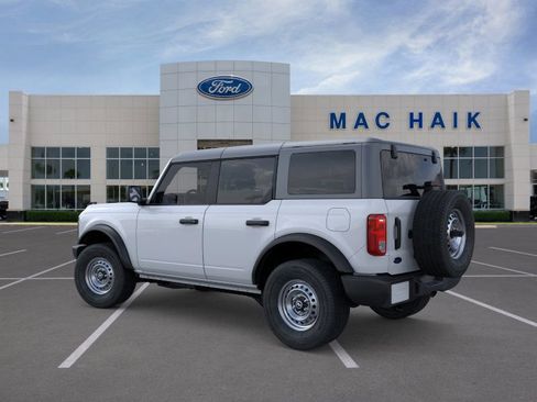 New 2025 Ford Bronco 4-Door image 4