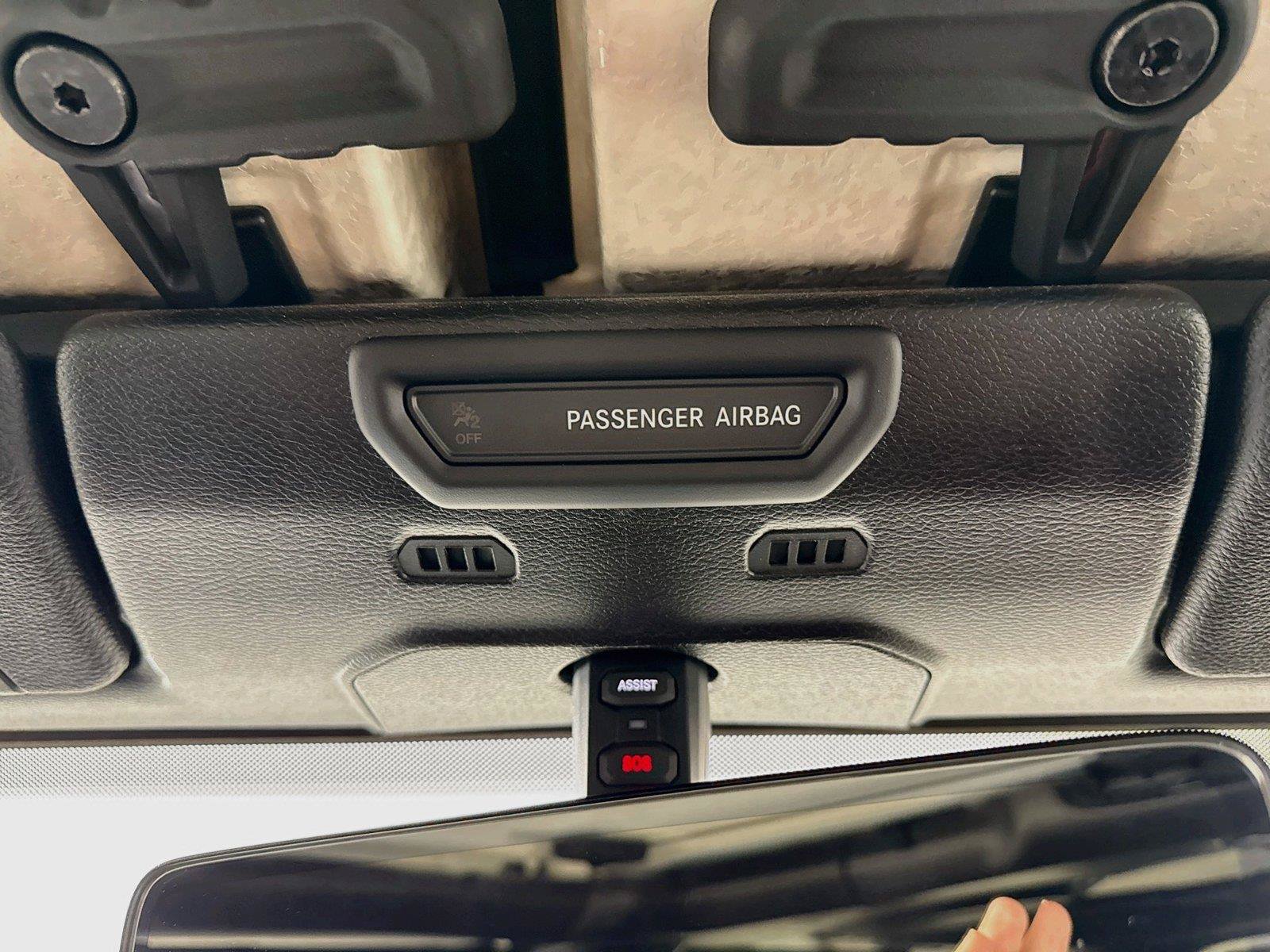 Used 2018 Jeep Wrangler Unlimited Rubicon w/ Dual Top Group AWD/4WD image 6