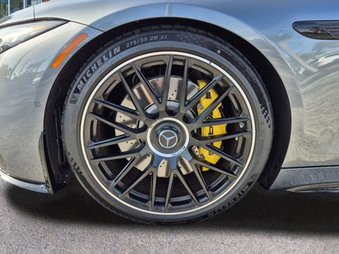 Used 2023 Mercedes-Benz SL 55 AMG 4MATIC image 11