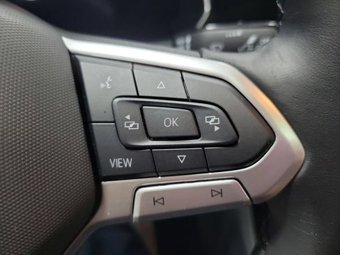 Used 2023 Volkswagen Jetta SE w/ Panoramic Sunroof Package FWD image 38