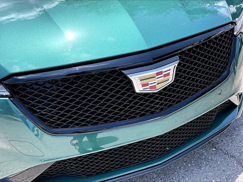 Used 2025 Cadillac CT4 V RWD image 30