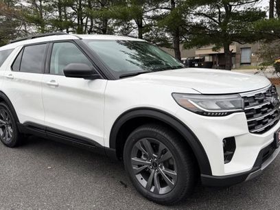 New 2026 Ford Explorer Active w/ Active Comfort Package