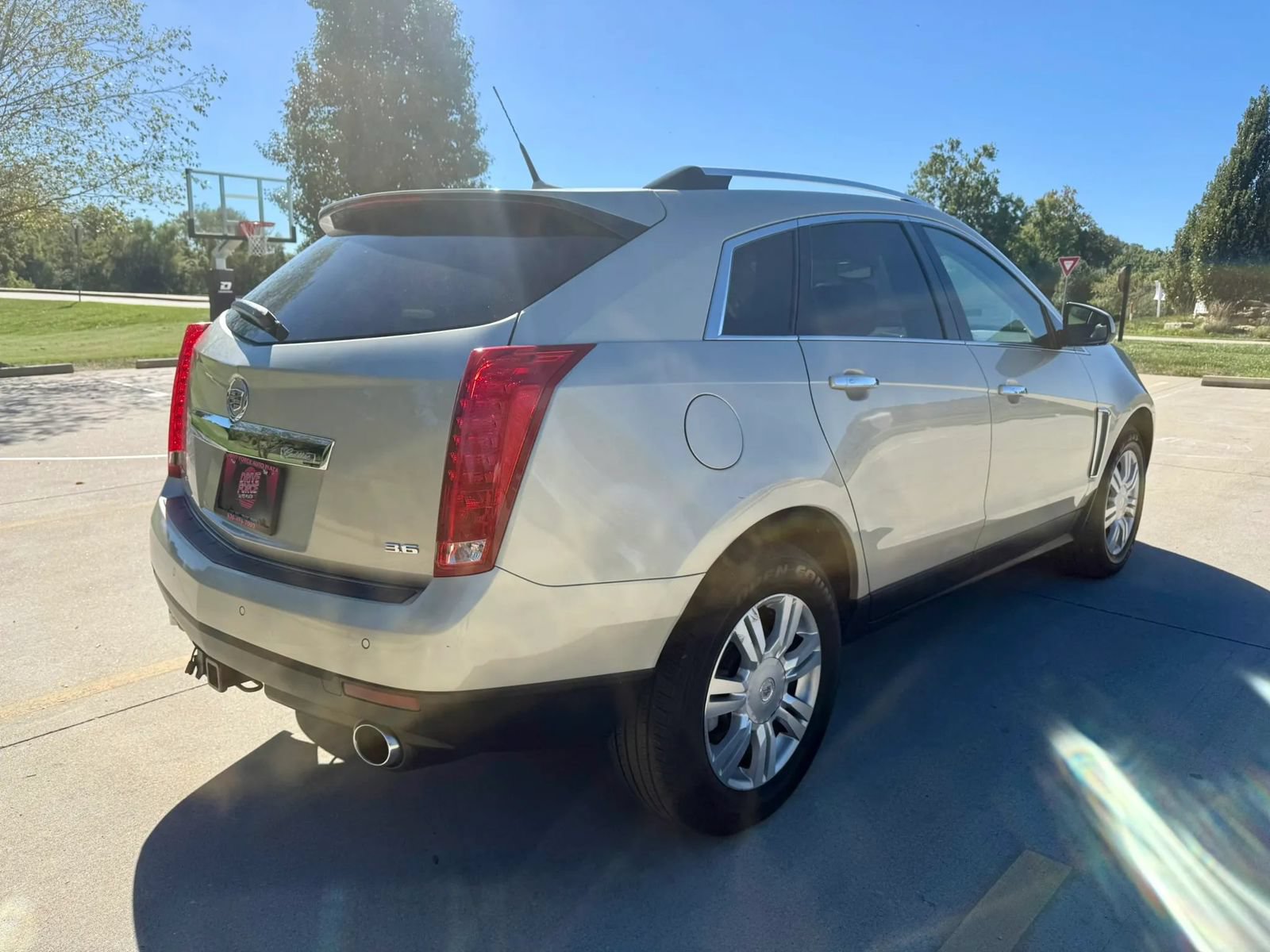 Used 2013 Cadillac SRX Luxury AWD/4WD image 5