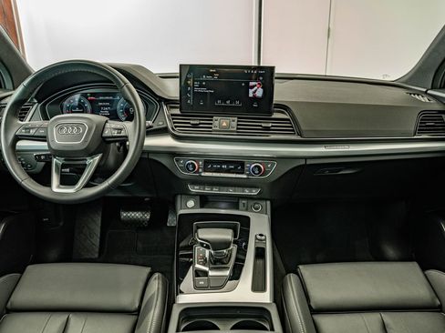 Certified 2025 Audi Q5 2.0T Premium w/ Convenience Plus Package AWD/4WD image 29