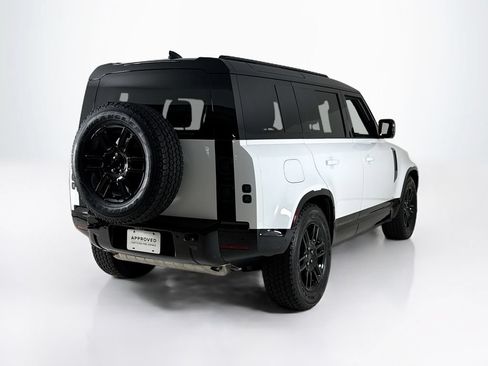 Used 2026 Land Rover Defender 110 X-Dynamic SE AWD/4WD image 5