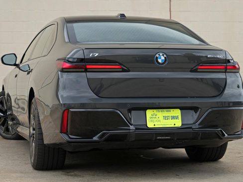 Used 2024 BMW i7 eDrive50 w/ M Sport Package RWD image 5