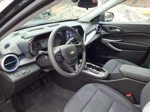 Certified 2024 Chevrolet Trax LS image 13