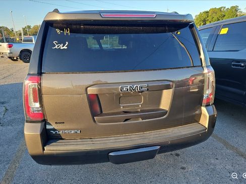 Used 2019 GMC Yukon SLT AWD/4WD image 4