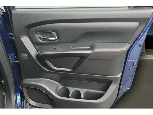 Used 2021 Nissan Titan PRO-4X w/ Pro-4x Convenience Package AWD/4WD image 20