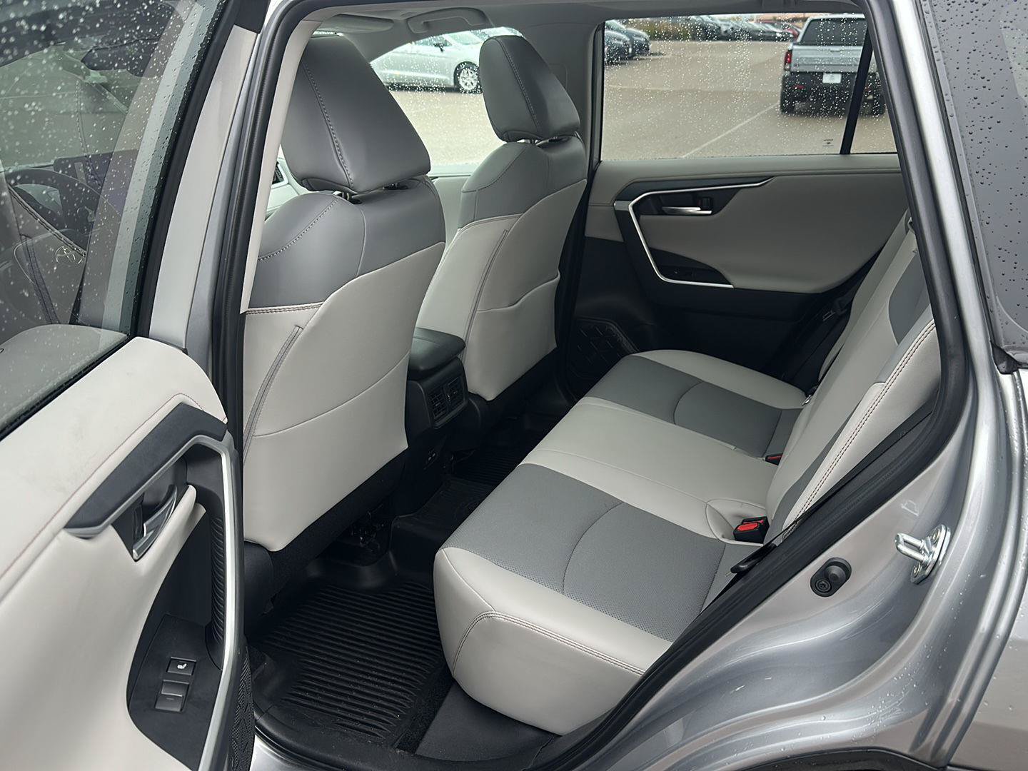 Used 2025 Toyota RAV4 Limited w/ Weather Package AWD/4WD image 24
