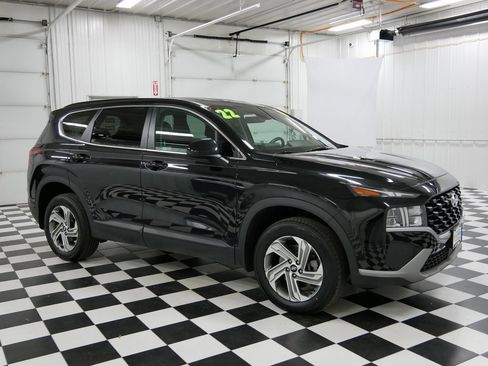 Used 2022 Hyundai Santa Fe SE image 1