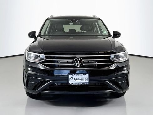 Used 2023 Volkswagen Tiguan SE FWD image 2