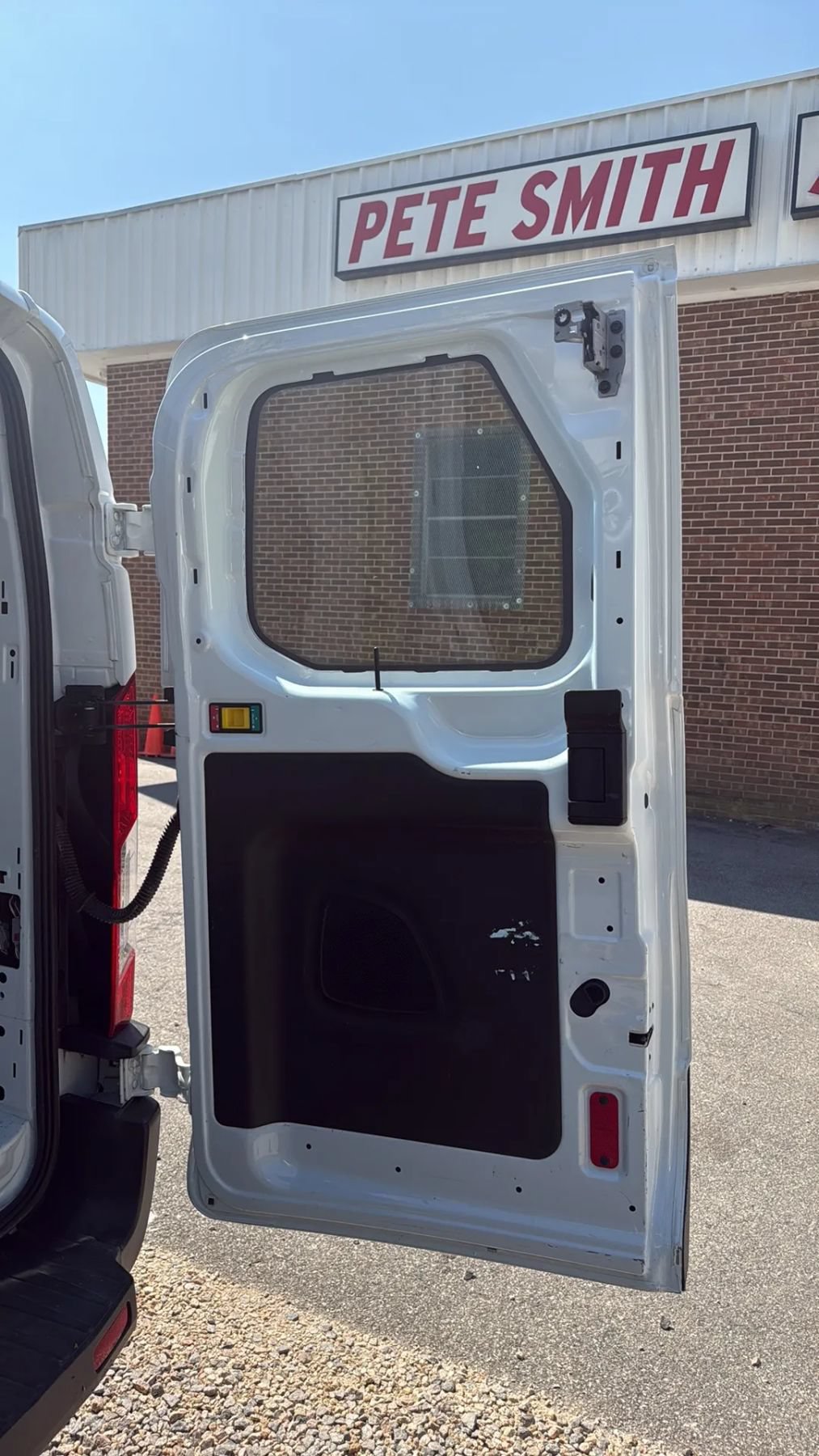 Used 2018 Ford Transit 150 130 Low Roof RWD image 18