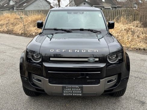 Certified 2023 Land Rover Defender 110 X-Dynamic SE image 3