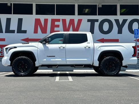 Used 2026 Toyota Tundra Limited AWD/4WD image 2