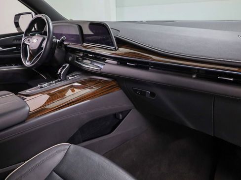 Used 2023 Cadillac Escalade Premium Luxury image 24
