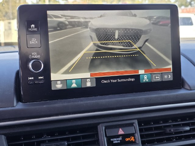 Used 2023 Honda Pilot Touring image 9