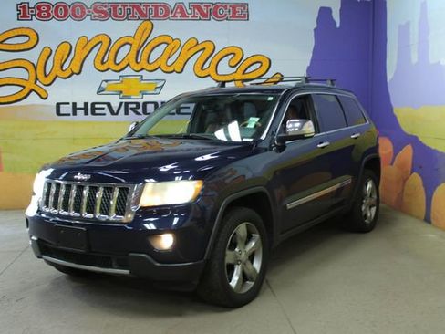 Used 2012 Jeep Grand Cherokee Overland image 2