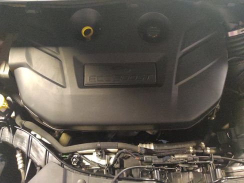 Used 2017 Ford Escape SE w/ Equipment Group 201A FWD image 30