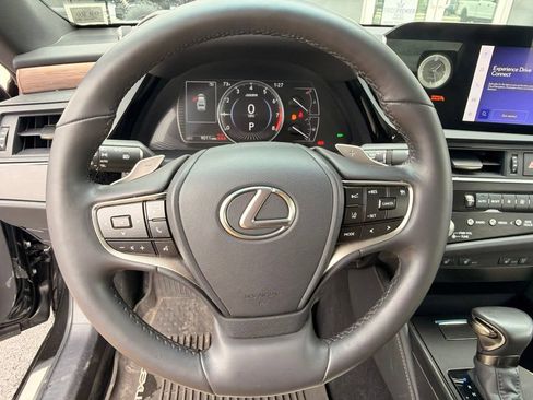 Used 2024 Lexus ES 350 w/ Premium Package FWD image 15