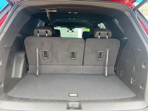 Used 2023 Chevrolet Traverse LT image 20