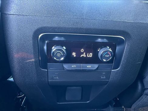 New 2026 Chevrolet Suburban LS image 26