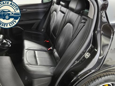 Used 2020 Alfa Romeo Stelvio Ti AWD/4WD image 29