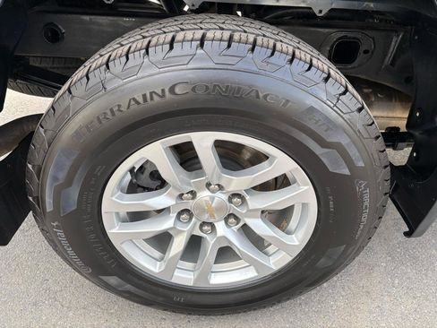 Used 2022 Chevrolet Silverado 1500 LT image 12