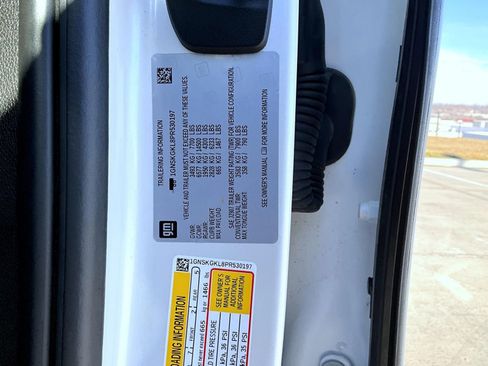 Used 2023 Chevrolet Suburban High Country image 27