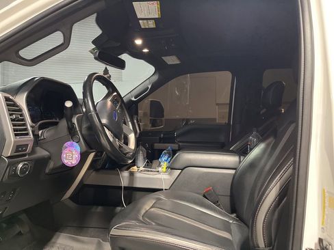 Used 2021 Ford F250 Platinum w/ Tremor Off-Road Package image 18