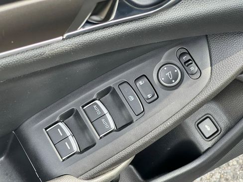 Used 2021 Honda Accord LX image 10