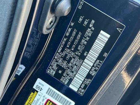 Used 2025 Toyota Sienna XLE FWD image 26