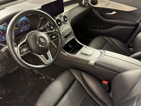 Used 2022 Mercedes-Benz GLC 300 w/ Premium Package Lite image 9