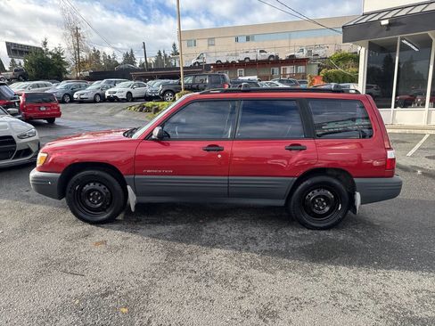 Used 2001 Subaru Forester L image 2
