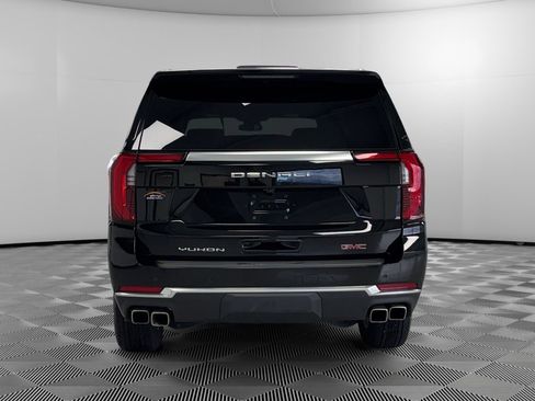 Used 2025 GMC Yukon XL Denali image 7