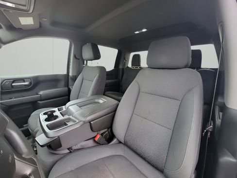 Used 2019 Chevrolet Silverado 1500 Custom w/ Custom Value Package image 10