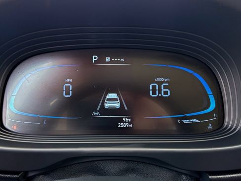 Used 2025 Hyundai Venue SE FWD image 28