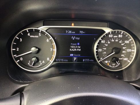 Used 2024 Nissan Altima 2.5 SV FWD image 16