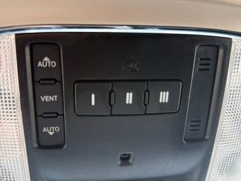 Used 2014 Dodge Durango Citadel w/ Technology Group AWD/4WD image 17