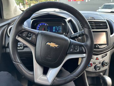 Used 2015 Chevrolet Trax LT w/ LT Sun and Sound Package AWD/4WD image 16