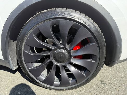 Used 2022 Tesla Model Y Performance image 48