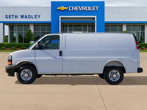 New 2025 Chevrolet Express 2500 w/ Driver Convenience Package image 4