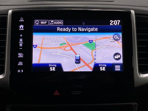 Used 2017 Honda Pilot Touring image 24